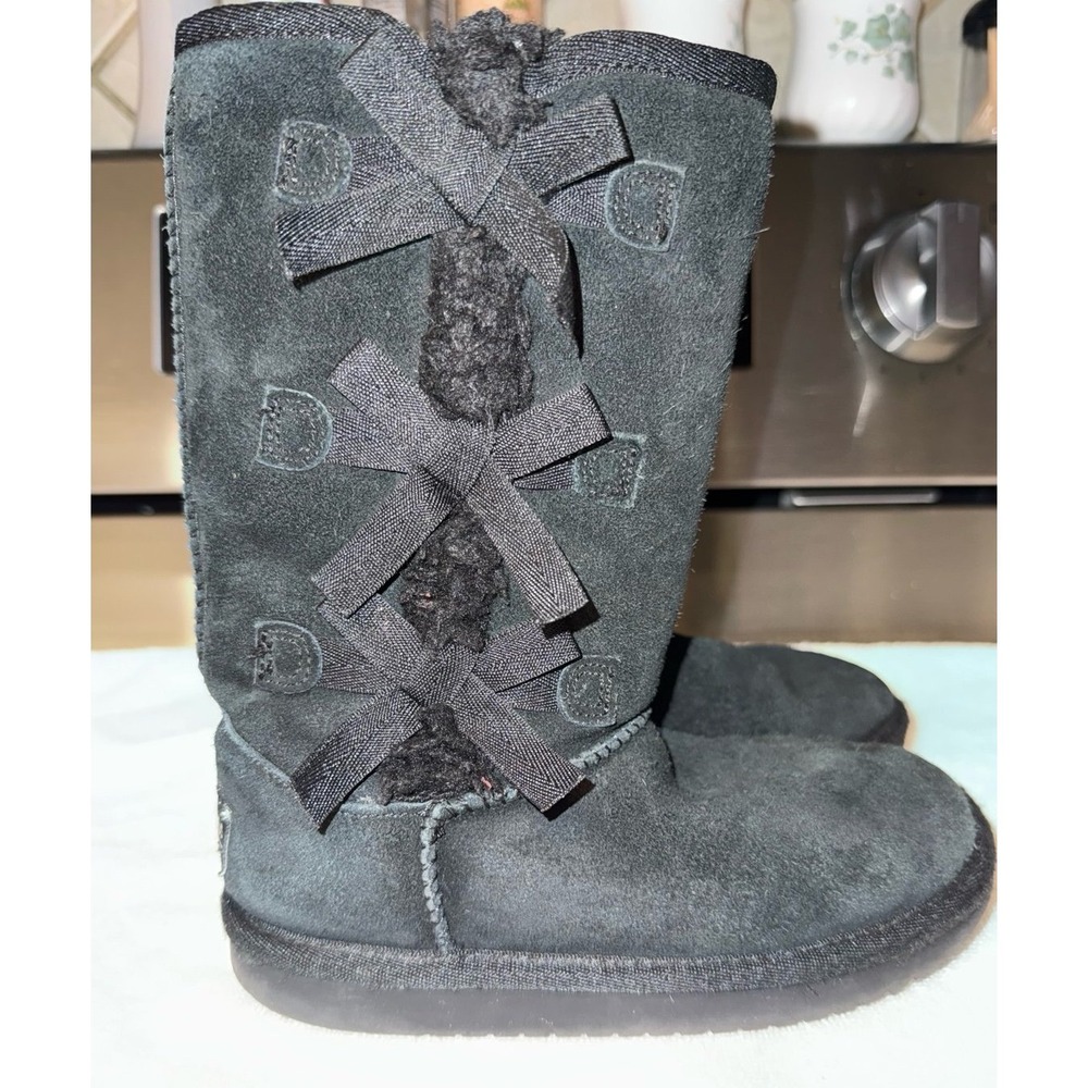 Koolaburra Boots Children's Size 12 Black and Bows